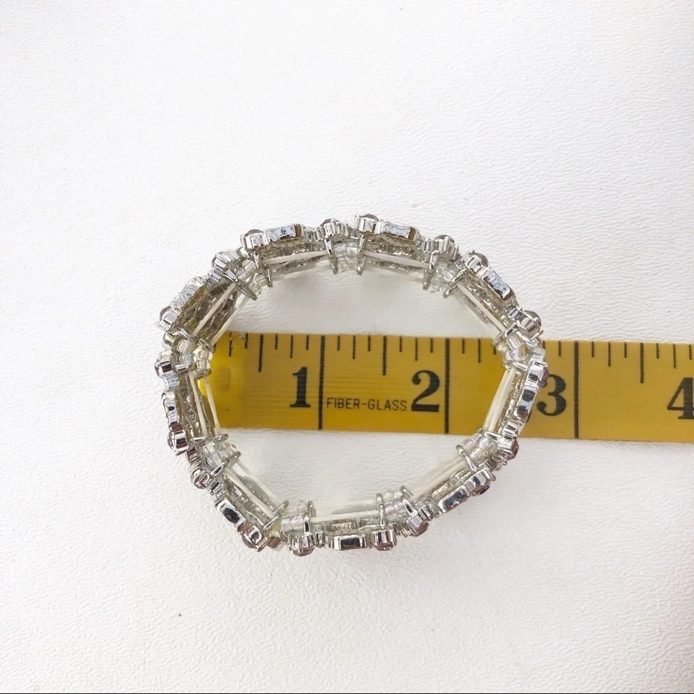 The Danbury Mint Stretch Bracelet seasonal